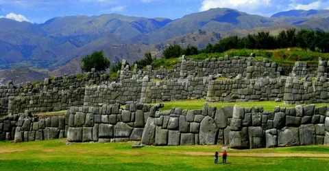 Sacsayhuaman